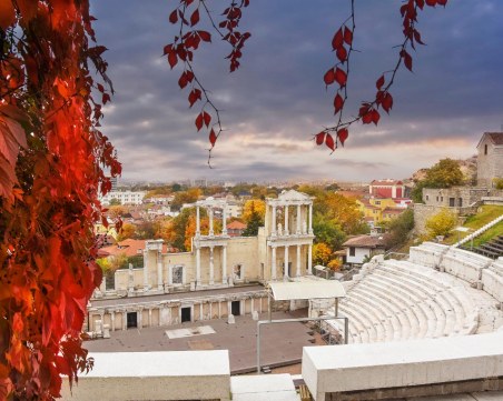 Температурите под тепетата продължават да падат, очаква ни облачен ден