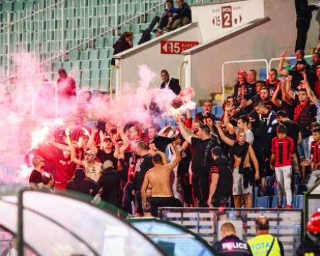 Глоба за Локо заради неспазване на COVID-19 мерки