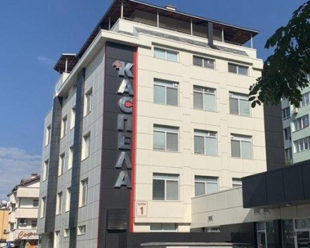 Робот направи първите 100 прецизни операции в Пловдив СНИМКИ