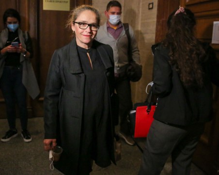 Съдът отложи делото срещу Десислава Иванчева заради болна от Covid адвокатка