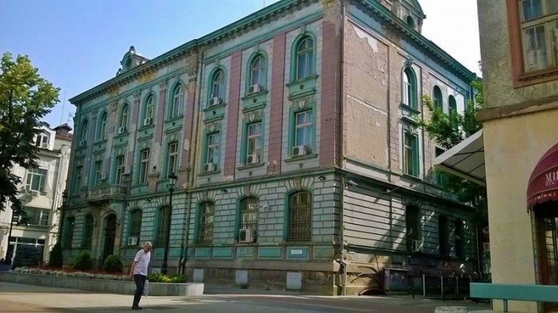 Община Пловдив си взе сградата на БНБ, ще прави музей или мести администрацията в нея