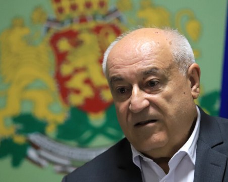 Екоминистърът за кораба: Основният екологичен риск вече е преодолян