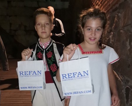 Страхотни емоции на концерта на ансамбъл Елика, подкрепен от РЕФАН