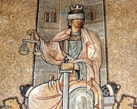 24-годишна благоевградчанка, паднала в шахта, осъди местната община за 20 000 лв.