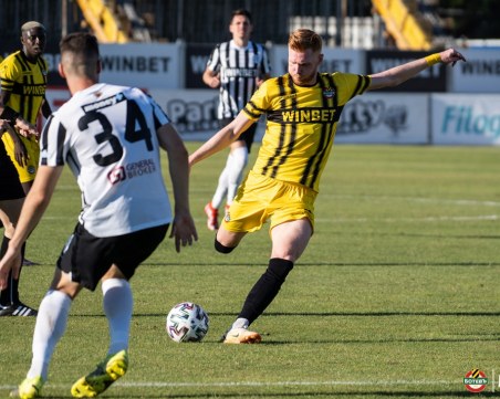 Дилан Мертенс: Атмосферата в Ботев е страхотна, в България има повече битка от Нидерландия