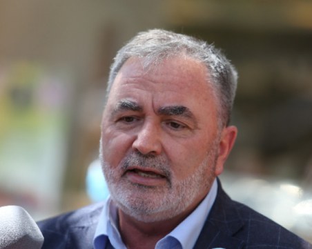 Доц.Кунчев: Почти невъзможно е да се хване фалшиво ваксиниран, има хора, които не развиват антитела