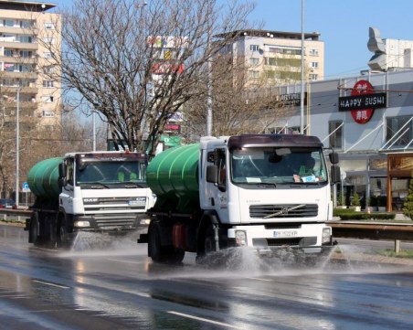 Вижте графика за машинното метене и миене на пловдивските улици от 4 до 9 октомври
