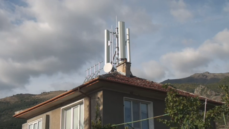 Как и защо 5G станция се озова на покрива на къща в Карлово?