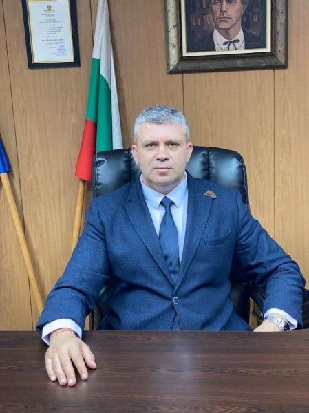 Стоян Алексиев с поздравителен адрес до пенсионерските клубове в