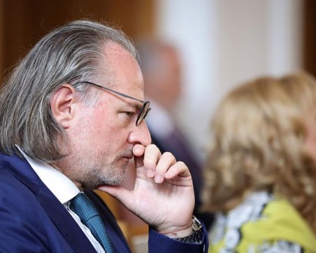 Лозан Панов влиза в президентската битка, издига го Инициативен комитет