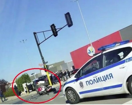 Моторист загина при тежка катастрофа в София