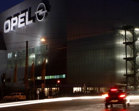 Ореl затваря завода си за автомобили в Германия поне до 2022 година заради недостиг на чипове