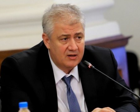 Проф. Балтов: Кацаров иска заличаване на болничния му лист от 