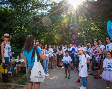Доброволческа акция облагородява Сахат тепе