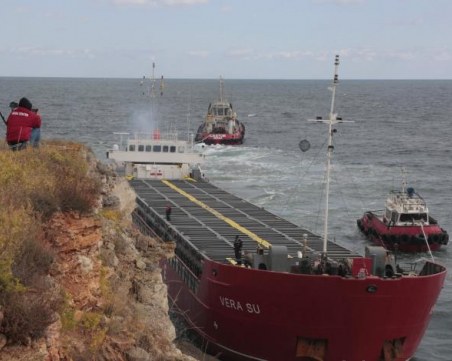 Експерт: Повреда в руля или човешка грешка са възможните причини за  за отклонението на 