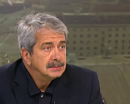 Евгений Михайлов: На президентските избори избираме между мира и юмрука