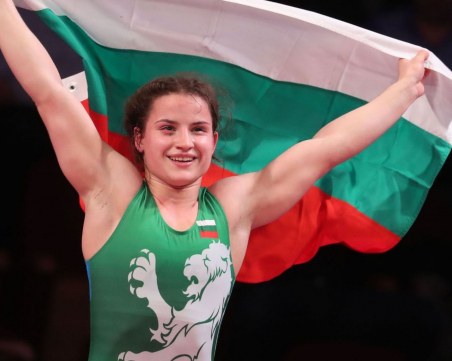 Биляна Дудова е световна шампионка по борба