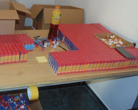 Разбиха цех за производство на пълнители за електронни цигари в Бургас