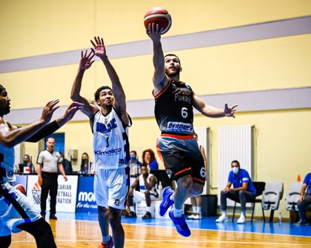 Академик стартира новия сезон в НБЛ