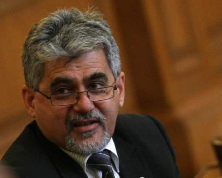 Доц. Михов за уволнението си: Има постоянно заплахи и страх във Великотърновския университет