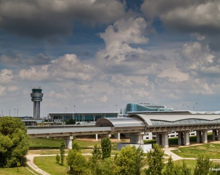 Отварят мобилен пункт за ваксинация на Летище София