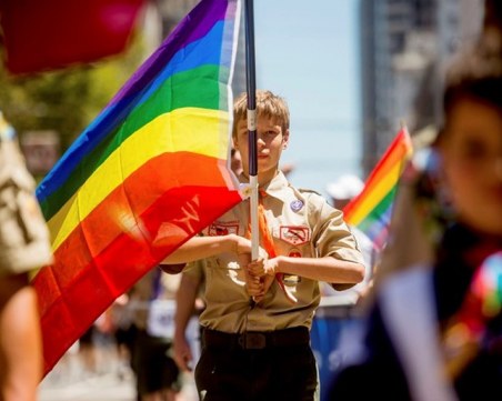 Турски съд оправда студенти, обвинени за участие в гей парад