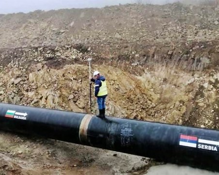 Сърбия договаря евтин газ с Русия