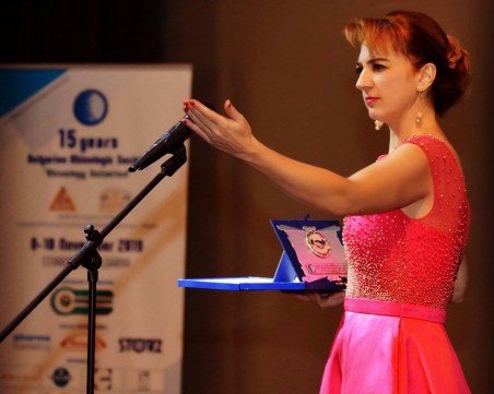 Уважаван професор празнува юбилей с благотворително събитие