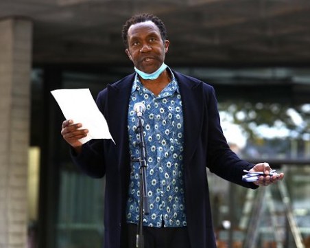 Чернокож хобит ще се появи в сериала 