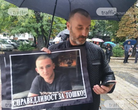 Близки на загиналите край Кадиево: Надяваме се свидетелите да кажат истината, за да има справедливост