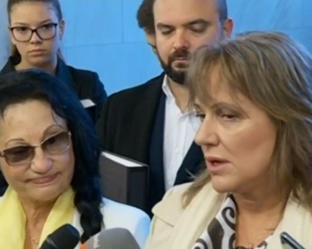 Инициативният комитет в подкрепа на Радев е събрал близо 4300 подписа, внесоха в ЦИК документите