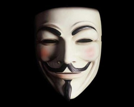 Анонимните с ново предупреждение към министър Комитова