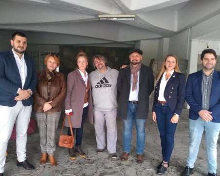 Без промени в челото на листите на 