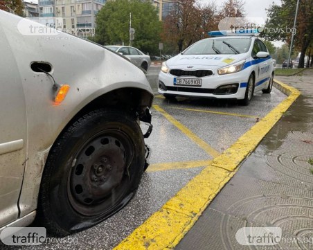 Шофьорка блъсна дете и мъж в Кърджали и избяга