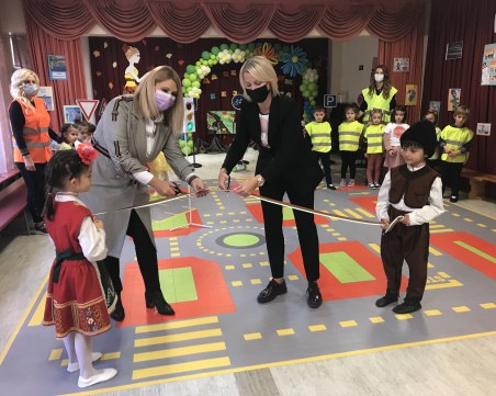 Откриха вътрешна площадка за безопасност на движението в ДГ 