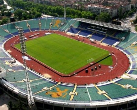 Софийските клубове с предложение към РЗИ да бъдат допускани фенове