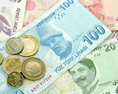 Турската лира удари ново дъно! Сривът повече от 15% за няколко месеца