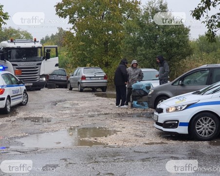 Шофьорите, станали жертва на кратерите на Рогошко: Ще съдим общината! ВИДЕО