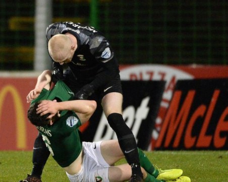 Куриоз: Вратар наби съотборник след получен гол в Обединеното кралство