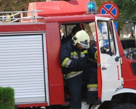 Мъж вдигна накрак пожарната в Пловдив, прилошало му в банята