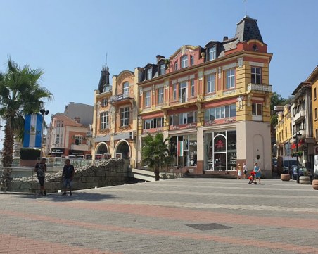 Слънчево с температури до 20 градуса ще бъде днес в Пловдив