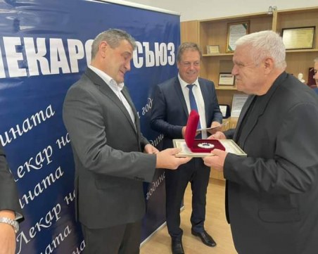 Проф. Тоньо Шмилев е Лекар на годината