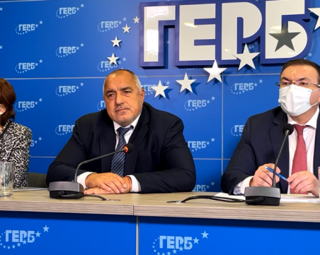 ГЕРБ иска оставката на Кацаров, зелените сертификати противоконституционни