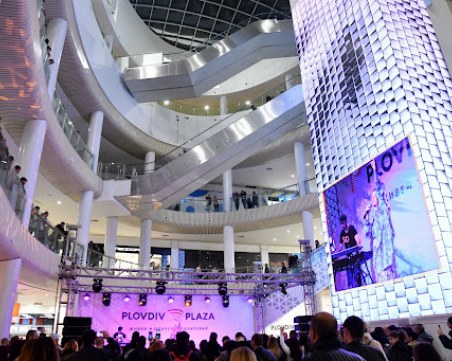 Моловете: Ще спазваме мерките, но искаме толеранс преди заповедта да влезе в сила