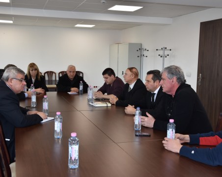 Прокуратурата: Обвинени са двама превозвачи и трима общинари за ощетяване на Община Пловдив с милиони от градския транспорт