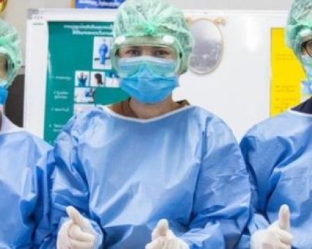 СЗО: До 180 000 здравни работници може да са станали жертва на COVID-19