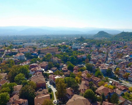 Ясно и слънчево ще е времето днес: Градусите в Пловдив - повече от вчера