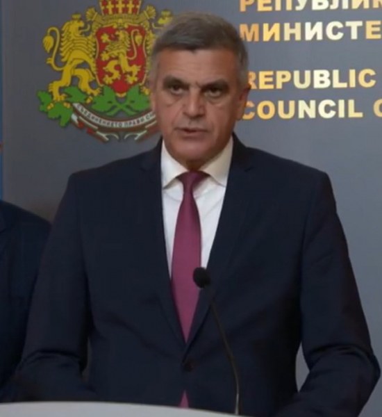 Премиерът Стефан Янев: Алтернативата на мерките е затваряне на държавата