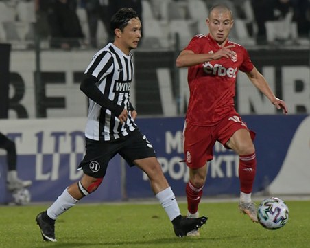 Локомотив с втора поредна победа