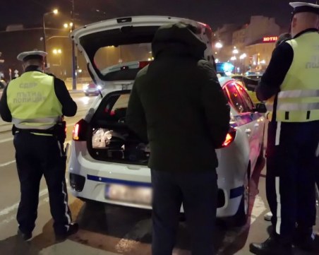 Арести при спецоперация в София за наркотици и мигранти